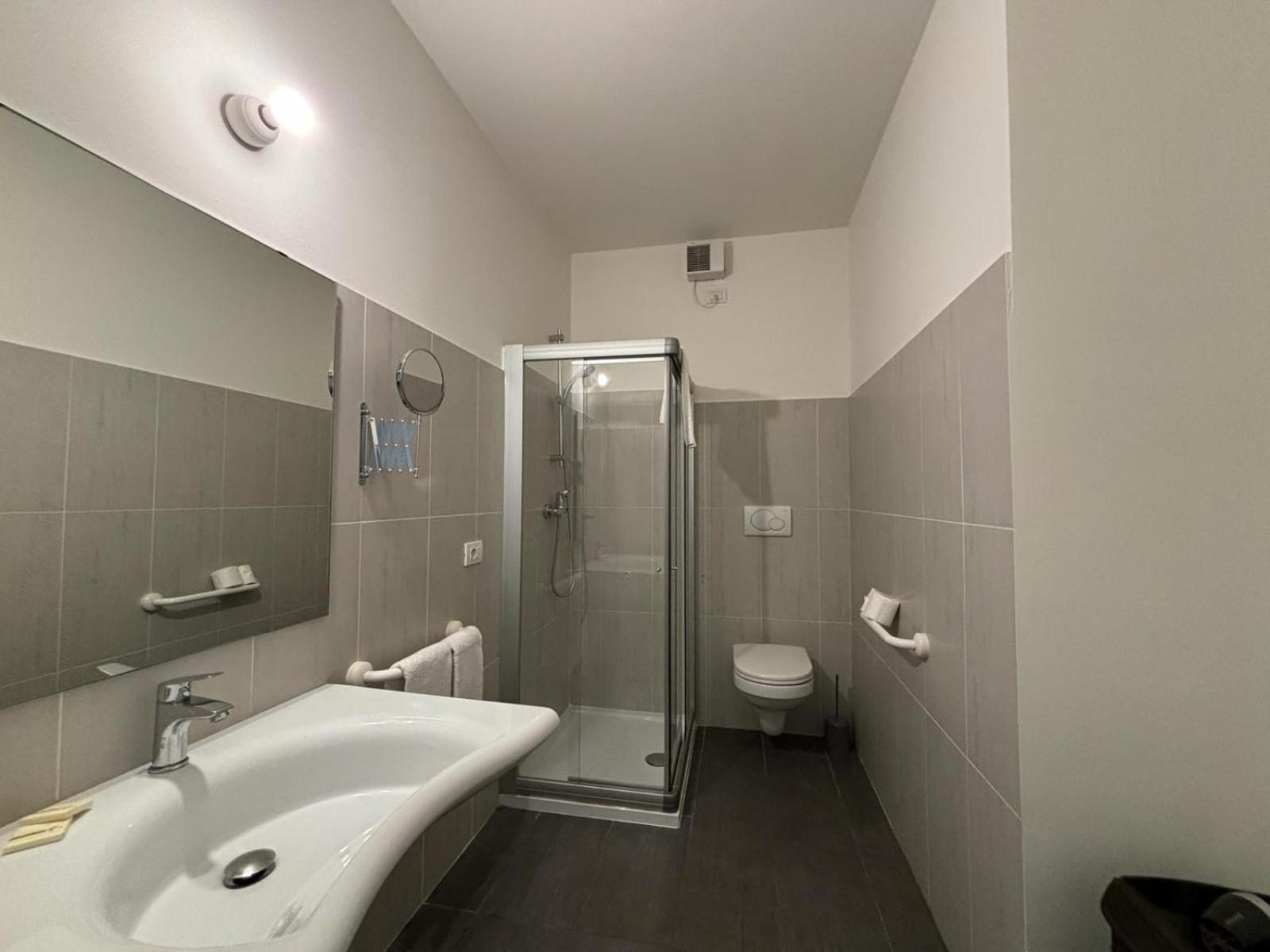 Infinity Free Parking Apartamento *