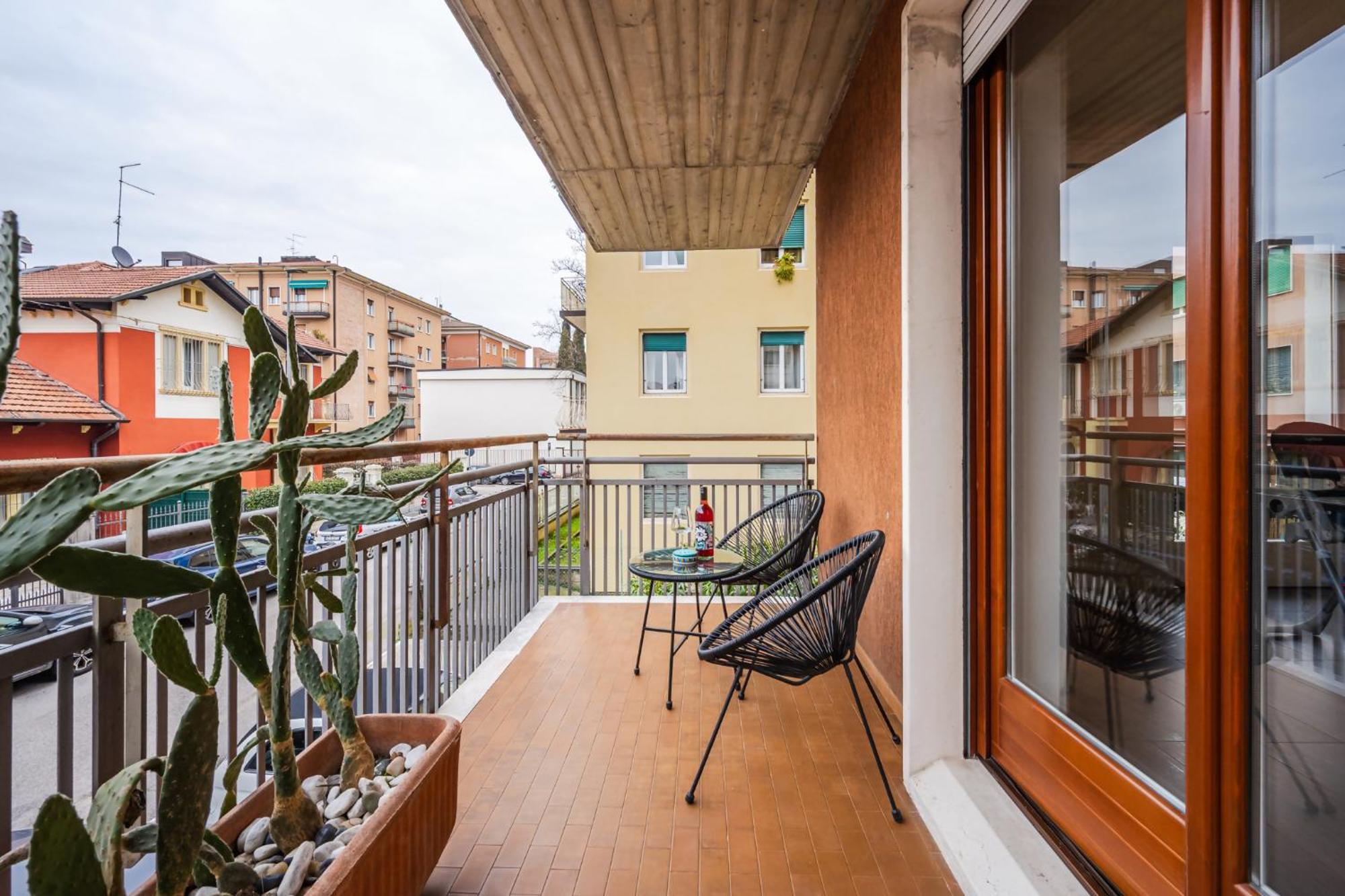 Infinity Free Parking Apartment